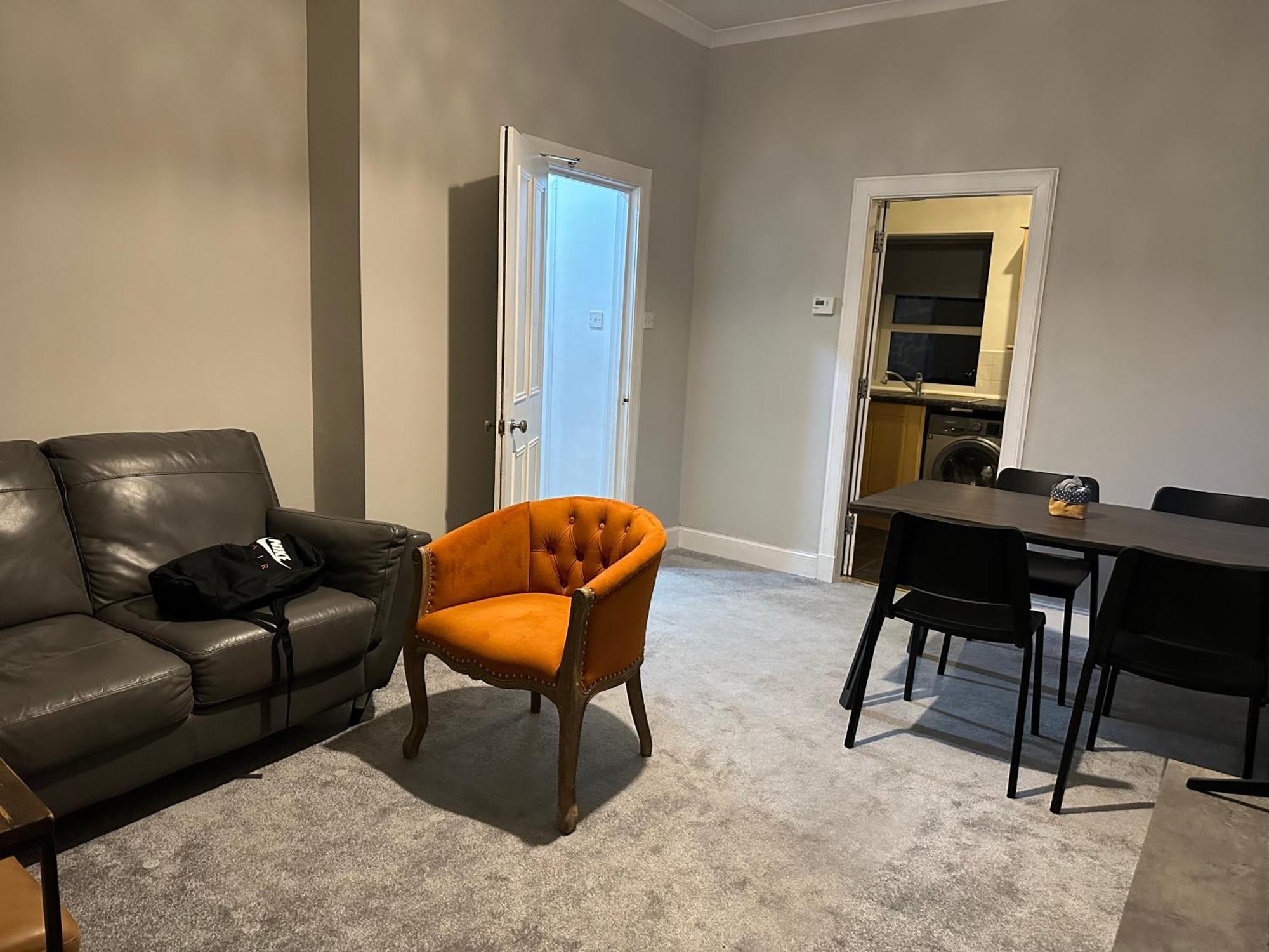 Two Bed Apartment Единбург Екстериор снимка