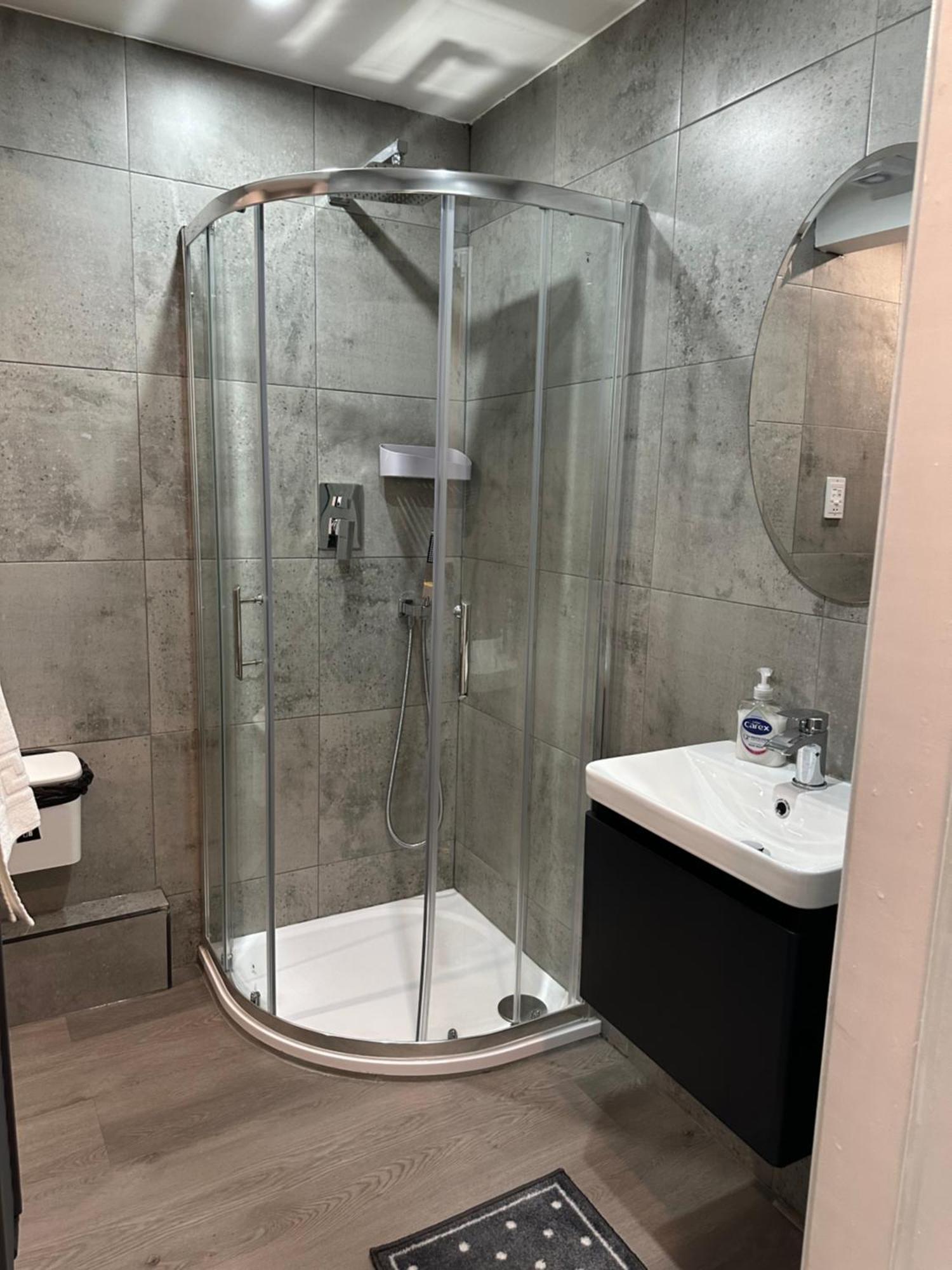 Two Bed Apartment Единбург Екстериор снимка